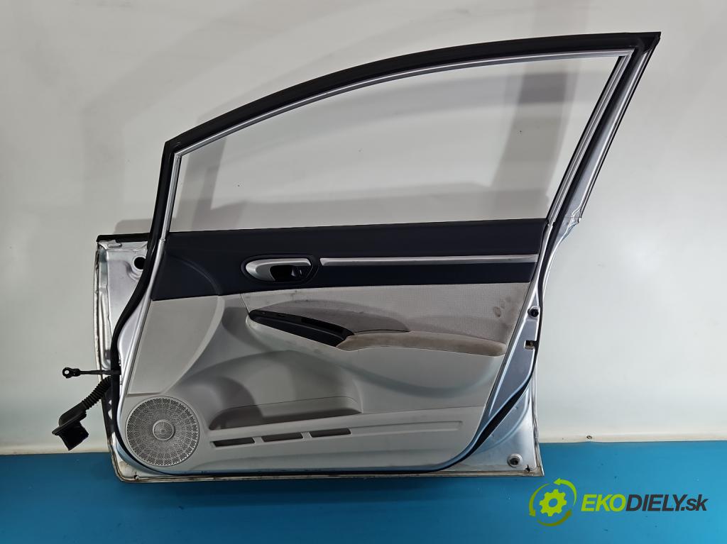 Honda Civic VIII 2006-2011 1.4 16V 95 HP automatic 70 kW 1339 cm3 4- dvere predné pravé  (Kľučka dverí ostatné)