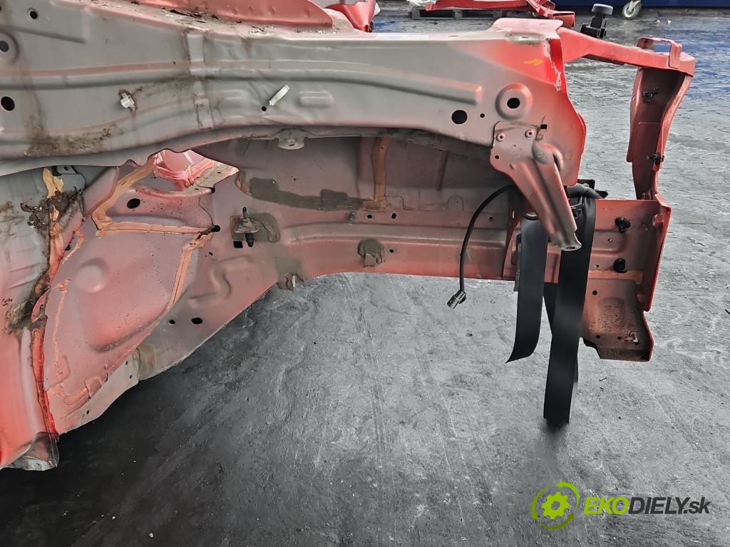 Renault Kadjar 2015-2022 1.3 140 HP automatic 103 kW 1332 cm3 5- štvrťka pravé