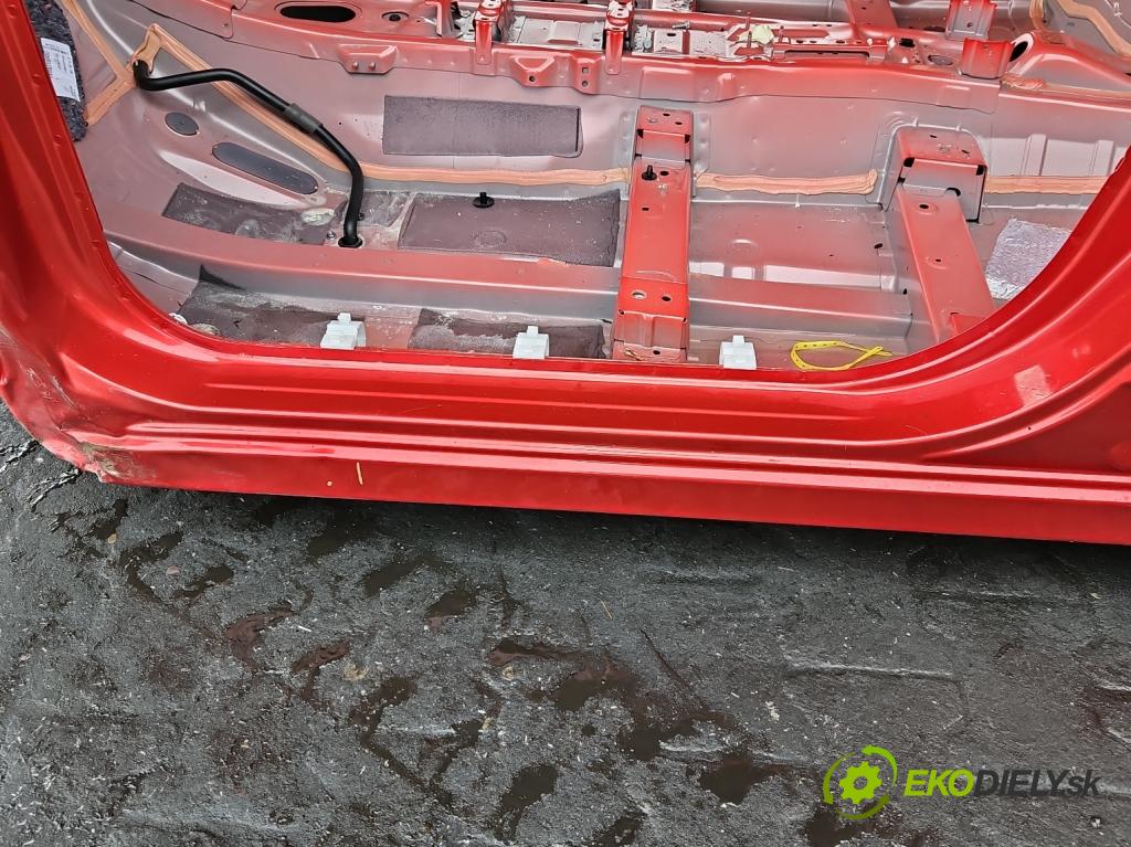 Renault Kadjar 2015-2022 1.3 140 hp automatic 103 kW 1332 cm3 5- práh levý  (Karoserie ostatní)