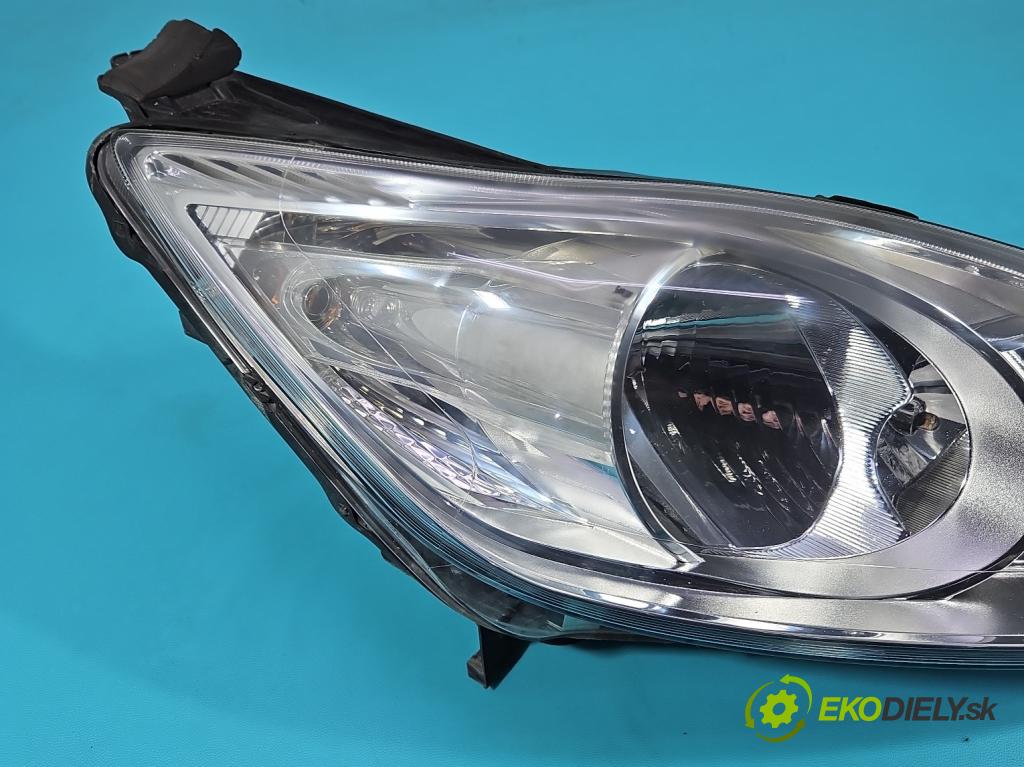 Ford C-Max II 2010-2019 2.0 TDCI 140 HP automatic 103 kW 1997 cm3 5- Reflektor: pravý AM51-13W029-AF (Svetlo predné pravé)