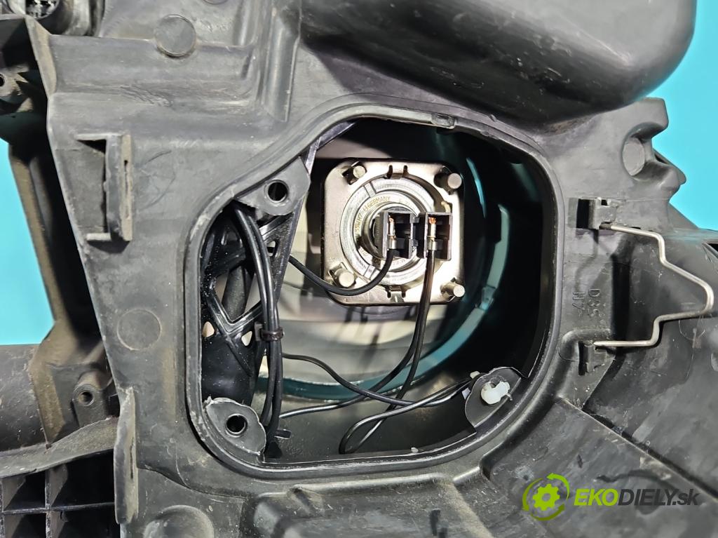 Ford C-Max II 2010-2019 2.0 TDCI 140 HP automatic 103 kW 1997 cm3 5- Reflektor: pravý AM51-13W029-AF (Svetlo predné pravé)