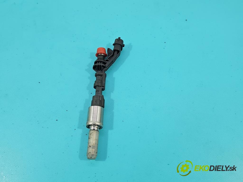 Volvo V40 II 2012-2019 1.6 T3 150 HP manual 110 kW 1596 cm3 5- vstrek 0261500337 (Vstrekovač paliva)