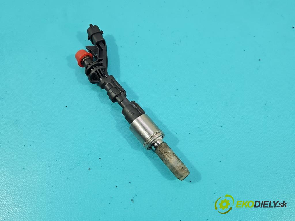 Volvo V40 II 2012-2019 1.6 T3 150 HP manual 110 kW 1596 cm3 5- vstrek 0261500337 (Vstrekovač paliva)