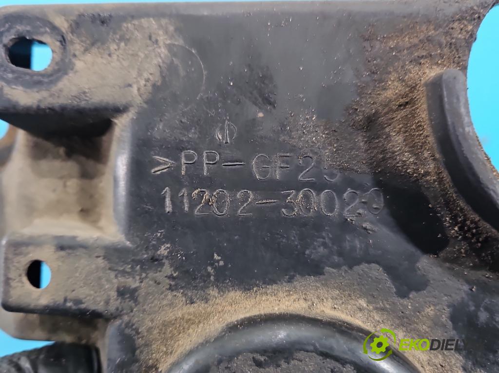 Toyota Land Cruiser J120 2002-2010 3.0 D4D 166 HP automatic 122 kW 2982 cm3 5- kryt motora horní: 11202-30020