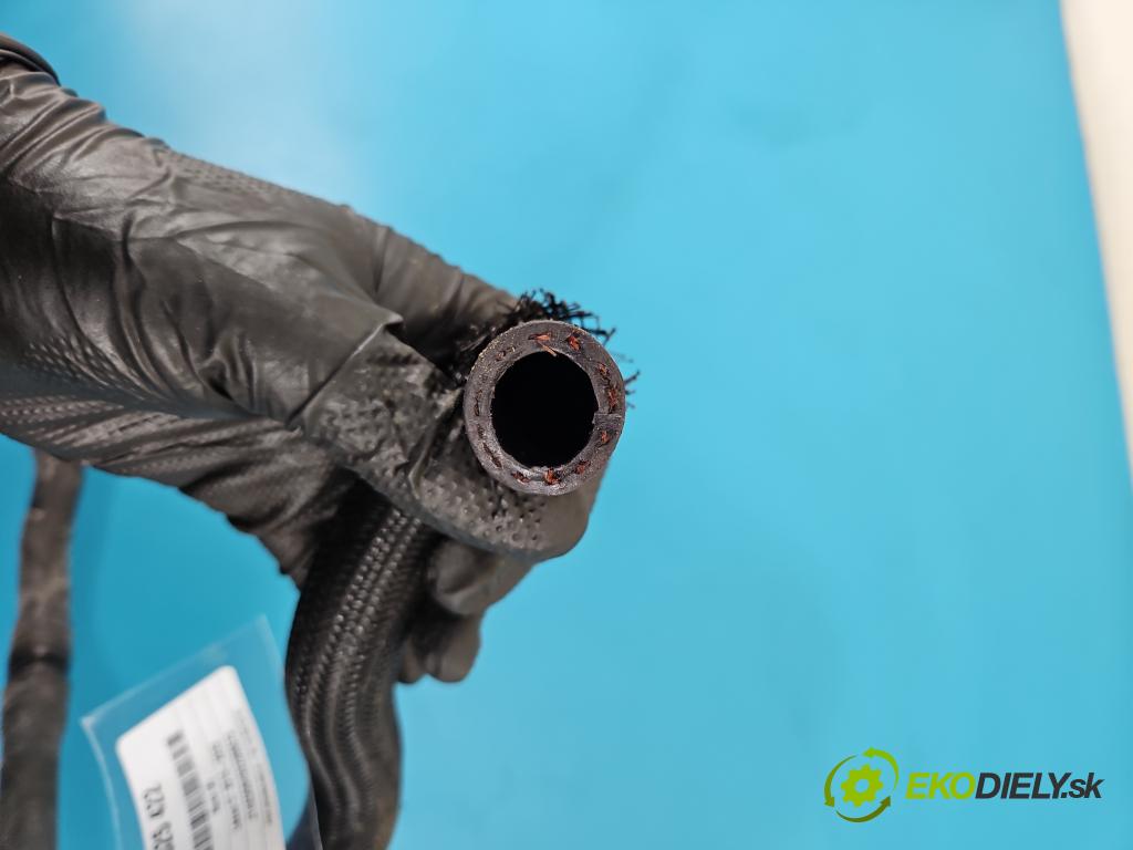 Lexus CT 2010-2022 1.8 VVTI 99 HP automatic 73 kW 1798 cm3 5- rúrka systému chladenia