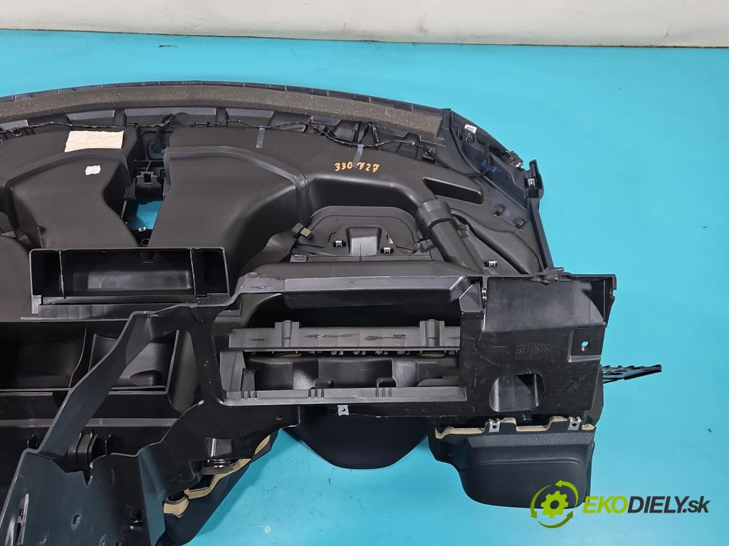 Ford C-Max II 2010-2019 2.0 TDCI 140 hp automatic 103 kW 1997 cm3 5- kokpit,přistrojova deska