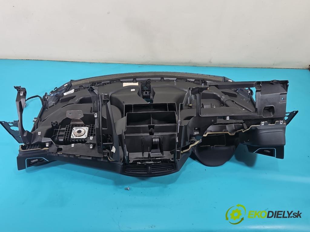Ford C-Max II 2010-2019 2.0 TDCI 140 hp automatic 103 kW 1997 cm3 5- kokpit,přistrojova deska