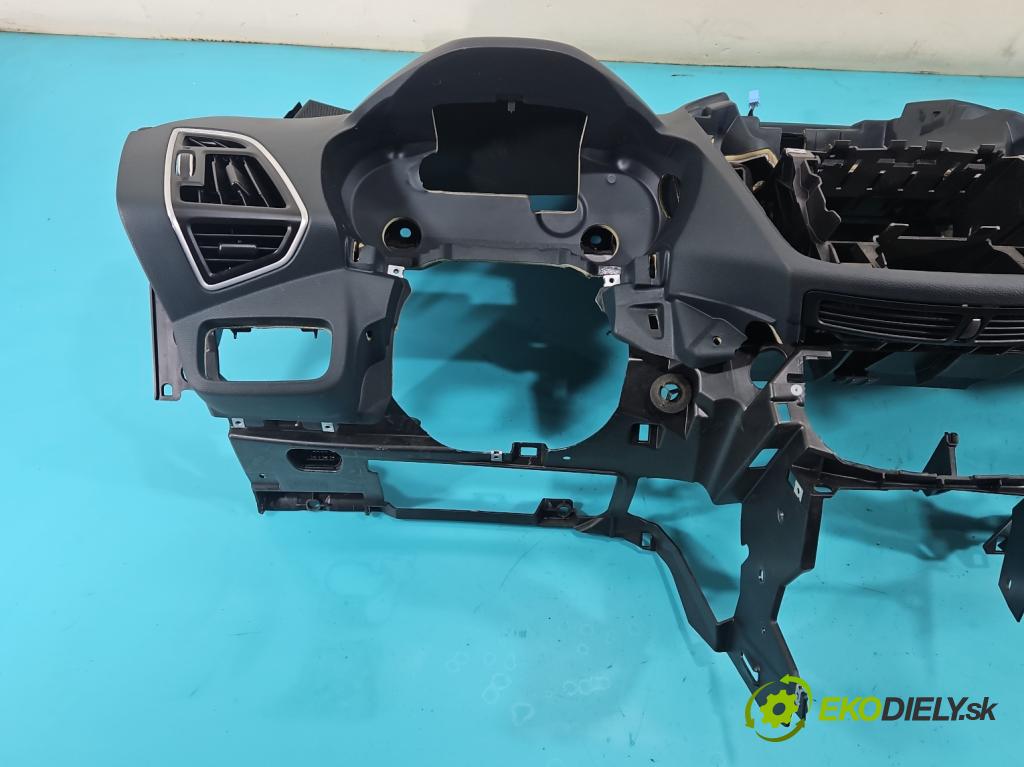 Ford C-Max II 2010-2019 2.0 TDCI 140 hp automatic 103 kW 1997 cm3 5- kokpit,přistrojova deska