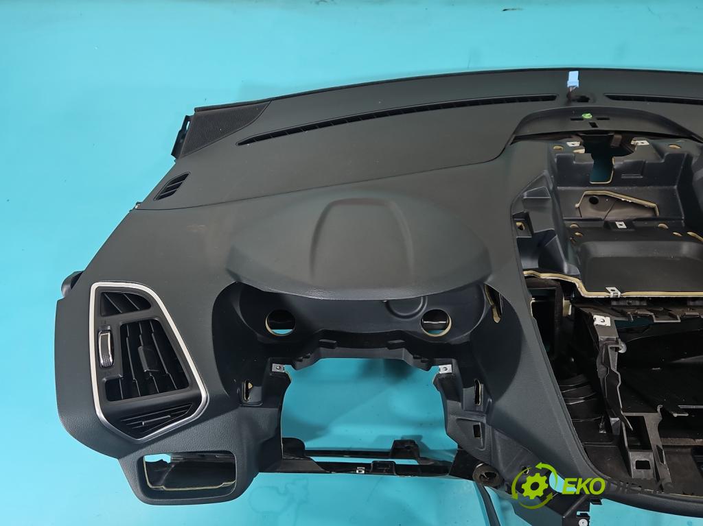 Ford C-Max II 2010-2019 2.0 TDCI 140 hp automatic 103 kW 1997 cm3 5- kokpit,přistrojova deska