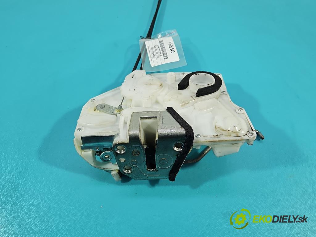 Suzuki SX4 I 2006-2014 1.6b 120 HP manual 88 kW 1586 cm3 5- zámok predné pravý 82201-79J42