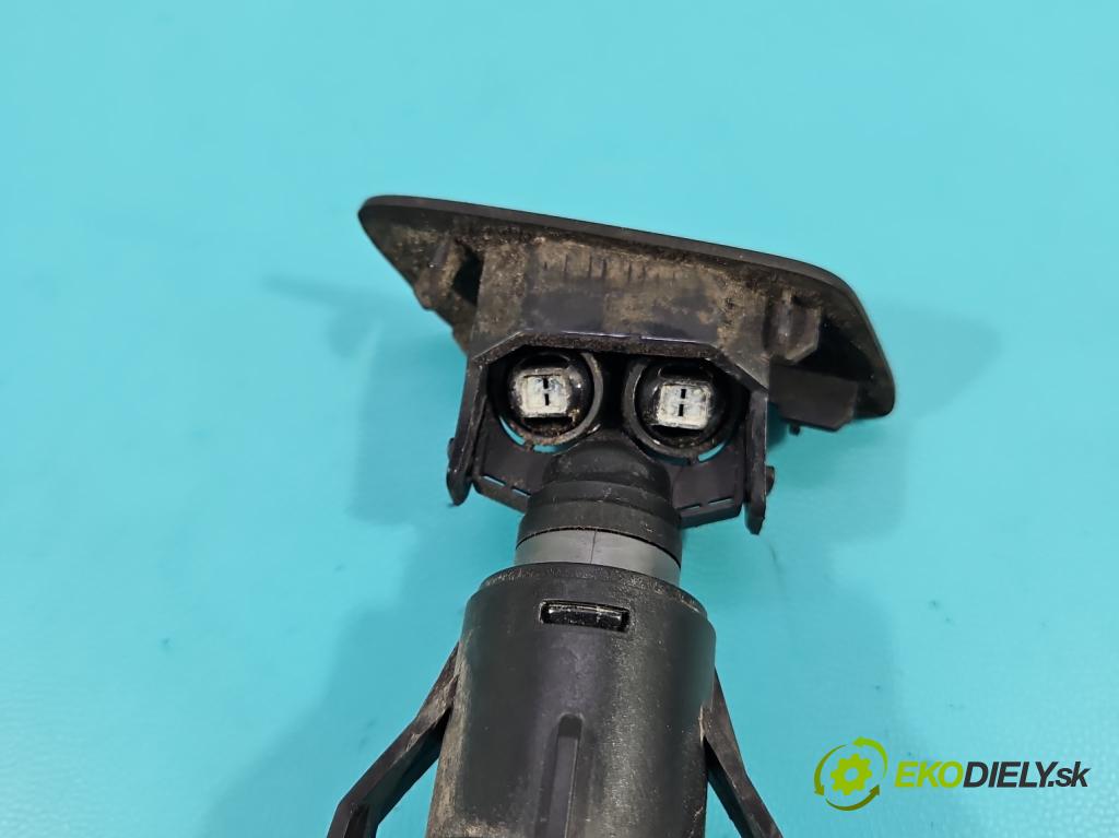 Vw Passat B7 2010-2014 2.0 TSI 211KM automatic 155 kW 1984 cm3 5- ostrekovač reflektor: ľavý A2C53365252 (Motorček ostrekovačov)