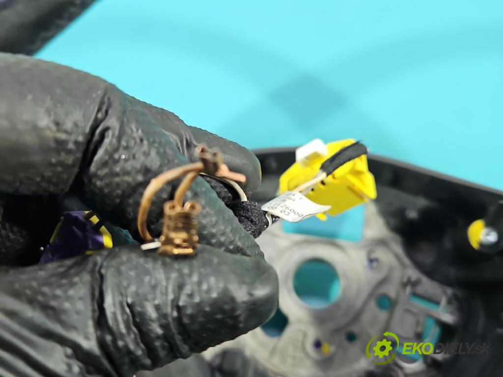 Vw Passat B7 2010-2014 2.0 TSI 211KM automatic 155 kW 1984 cm3 5- volant 3C8419091BF (Volant)