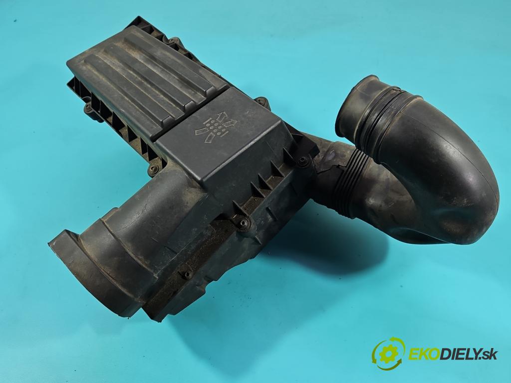 Vw Passat B7 2010-2014 2.0 TSI 211KM automatic 155 kW 1984 cm3 5- obal filtra vzduchu 3C0129668 (Obal vzduchového filtra)