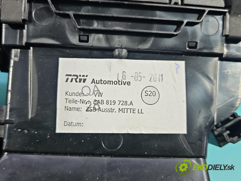Vw Passat B7 2010-2014 2.0 TSI 211KM automatic 155 kW 1984 cm3 5- Mřížka: topení medián: 3AB819728A (Mřížka topení)