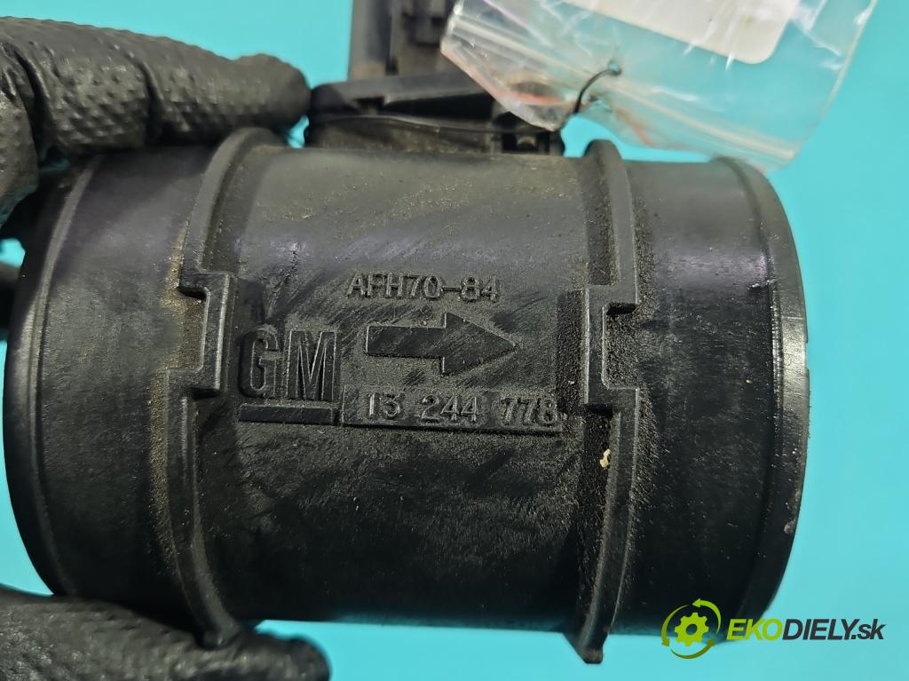 Opel Insignia A 2008-2017 2.0 T 220KM automatic 162 kW 1998 cm3 5- průtokoměr: 13244778 (Váha vzduchu)