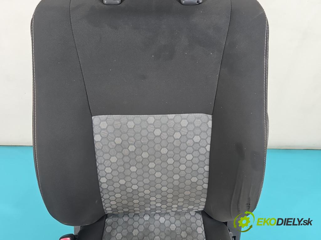 Suzuki SX4 I 2006-2014 1.6b 120 HP manual 88 kW 1586 cm3 5- Sedačka ľavý  (Sedadlo)