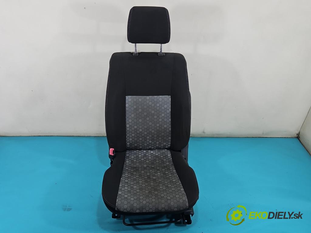 Suzuki SX4 I 2006-2014 1.6b 120 HP manual 88 kW 1586 cm3 5- Sedačka ľavý  (Sedadlo)