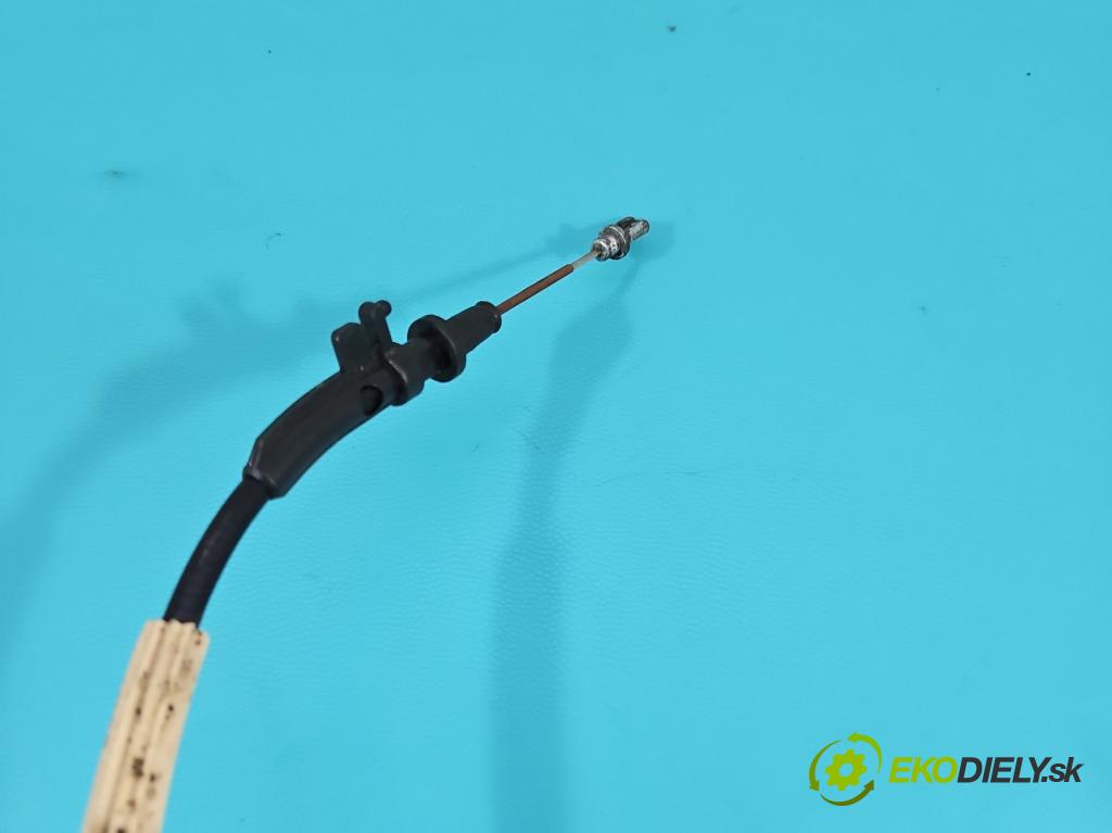 Vw Passat B7 2010-2014 2.0 TSI 211KM automatic 155 kW 1984 cm3 5- rukoväť predné ľavé mimo: 3C0837885H (Kľučka dverí vonkajšia predná ľavá)