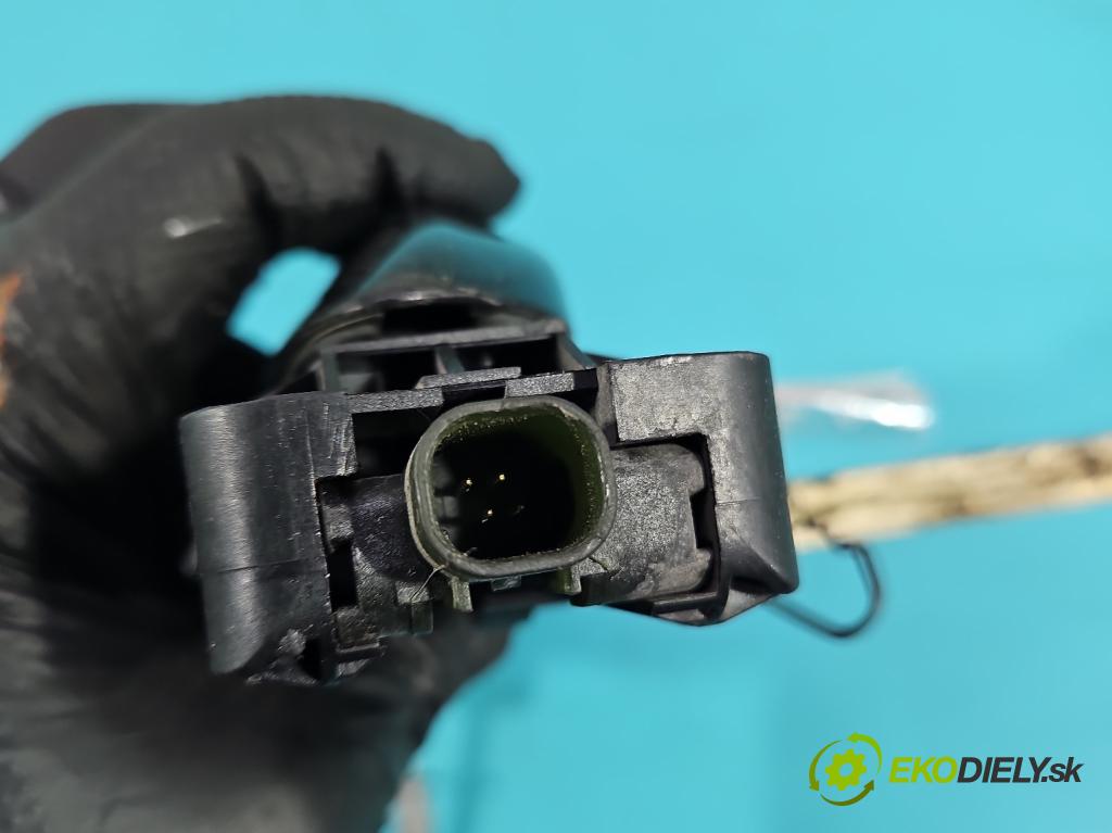 Vw Passat B7 2010-2014 2.0 TSI 211KM automatic 155 kW 1984 cm3 5- rukoväť predné ľavé mimo: 3C0837885H (Kľučka dverí vonkajšia predná ľavá)