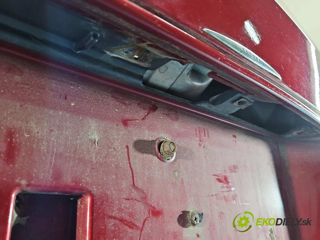 Dodge Journey 2.0 CRD 140 hp automatic 103 kW 1968 cm3 5- zadní kufrové dveře  (Zadní kapota (kufr))