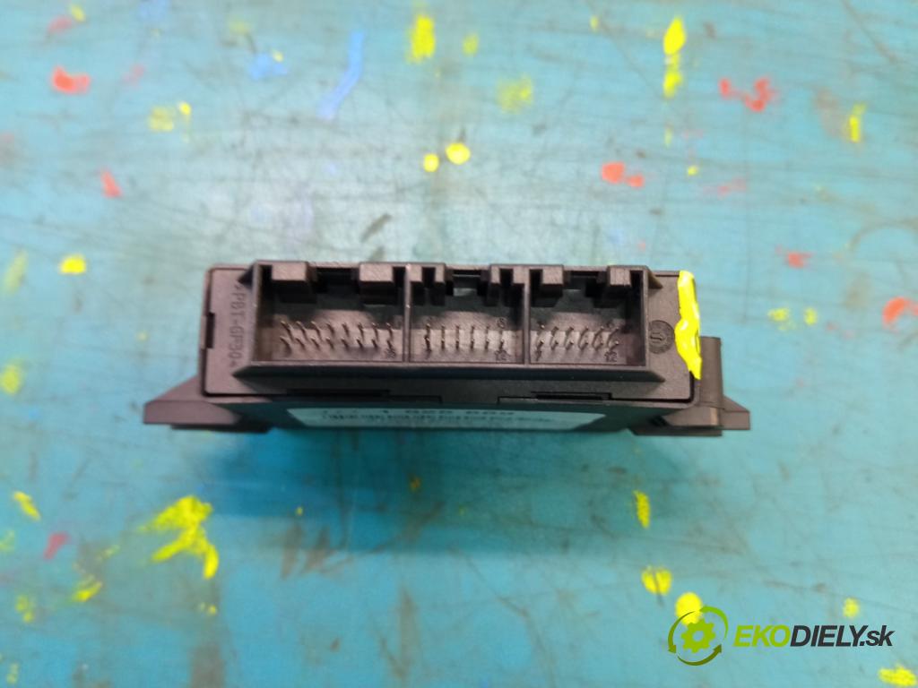 Vw Passat B7 2010-2014 2.0 TSI 211KM automatic 155 kW 1984 cm3 5- riadiaca jednotka parkovaní: 3AA919475D