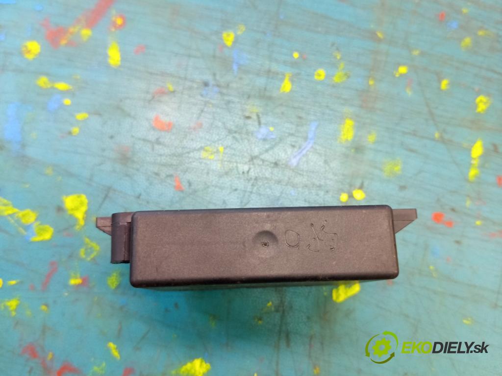 Vw Passat B7 2010-2014 2.0 TSI 211KM automatic 155 kW 1984 cm3 5- riadiaca jednotka parkovaní: 3AA919475D