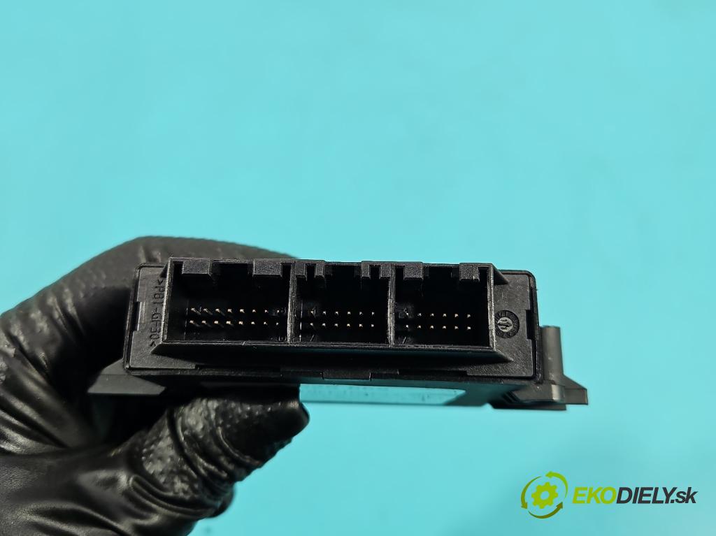 Vw Passat B7 2010-2014 2.0 TSI 211KM automatic 155 kW 1984 cm3 5- riadiaca jednotka parkovaní: 3AA919475D