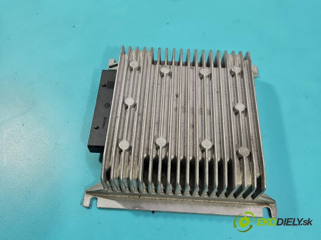 Vw Passat B7 2010-2014 2.0 TSI 211KM automatic 155 kW 1984 cm3 5- Zesilovač: 5K0035456 (Zosilňovač)