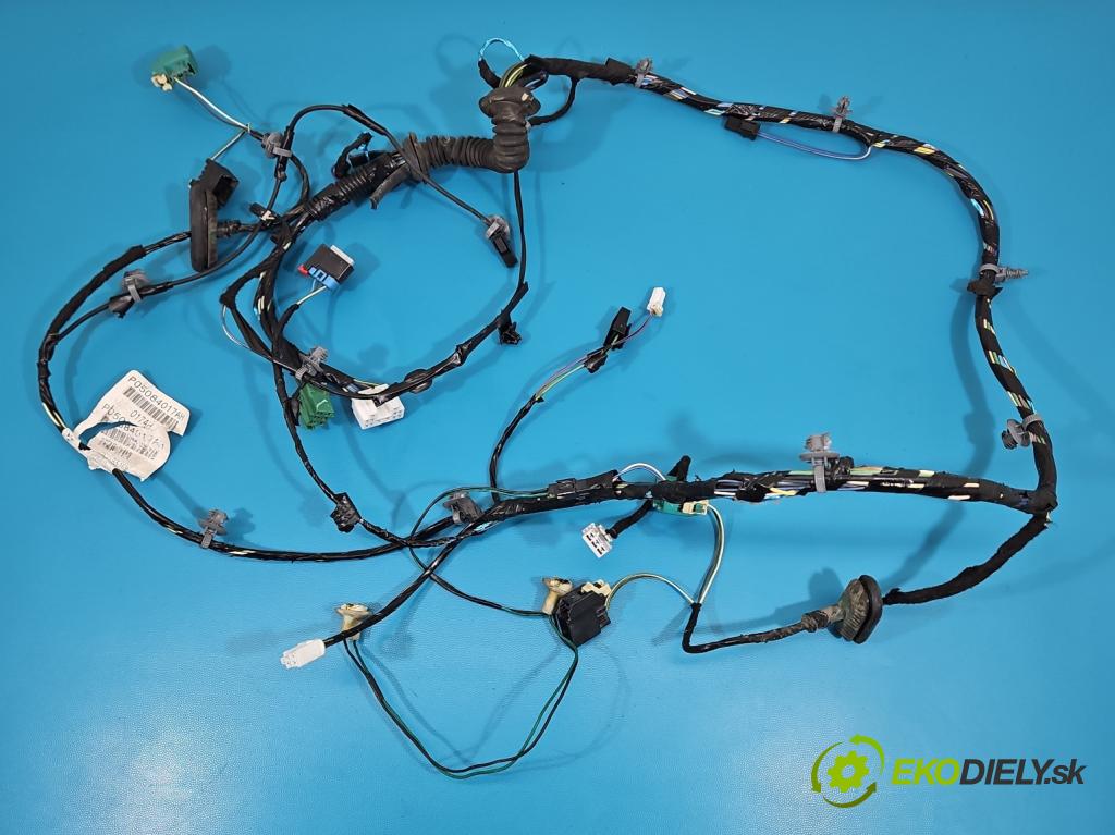 Dodge Journey 2.0 CRD 140 hp automatic 103 kW 1968 cm3 5- Balíček: kufrových dveří zadní P05084017AH