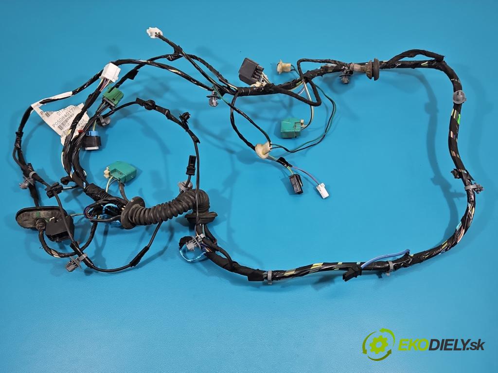 Dodge Journey 2.0 CRD 140 hp automatic 103 kW 1968 cm3 5- Balíček: kufrových dveří zadní P05084017AH