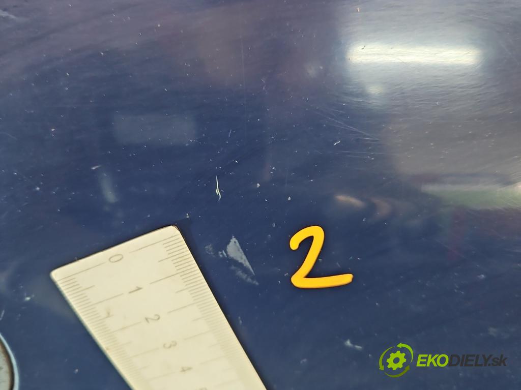 Mitsubishi Carisma 1.6 16V 103 HP manual 76 kW 1597 cm3 5- dvere predné pravé (Kľučka dverí ostatné)