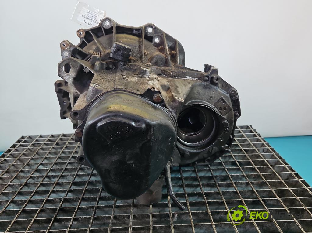 Mitsubishi Carisma 1.6 16V 103 HP manual 76 kW 1597 cm3 5- prevodovka stupeň,rýchlosť manual JB3 243