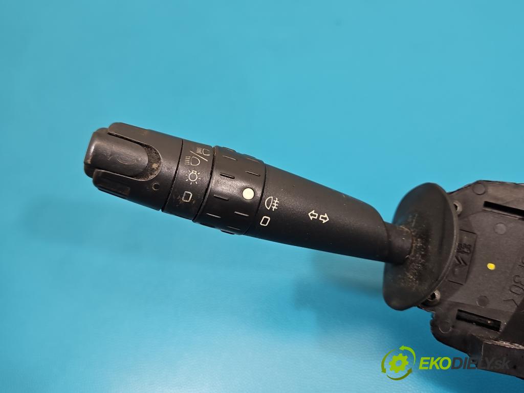 Citroen Xsara Picasso 2.0 HDI 90 HP manual 66 kW 1997 cm3 5- prepínač komplex: 96172873ZL (Prepínacie páčky pod volantom)