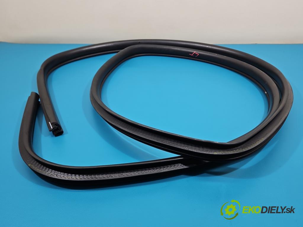 Dodge Journey 2.0 CRD 140 hp automatic 103 kW 1968 cm3 5- Těsnění: dveře zadní levé 05076850 (Karoserie ostatní)