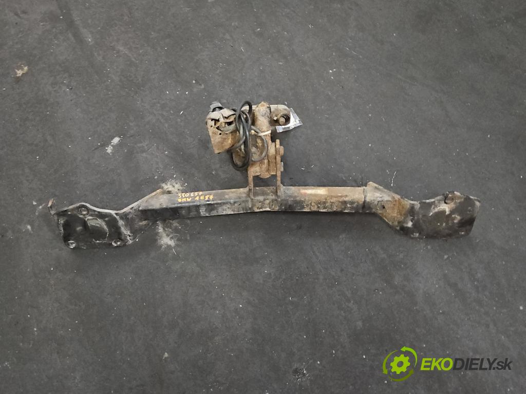 Bmw 1 E87 2004-2011 2.0d 122 hp manual 90 kW 1995 cm3 5- oko tažné (Tažné zařízení)