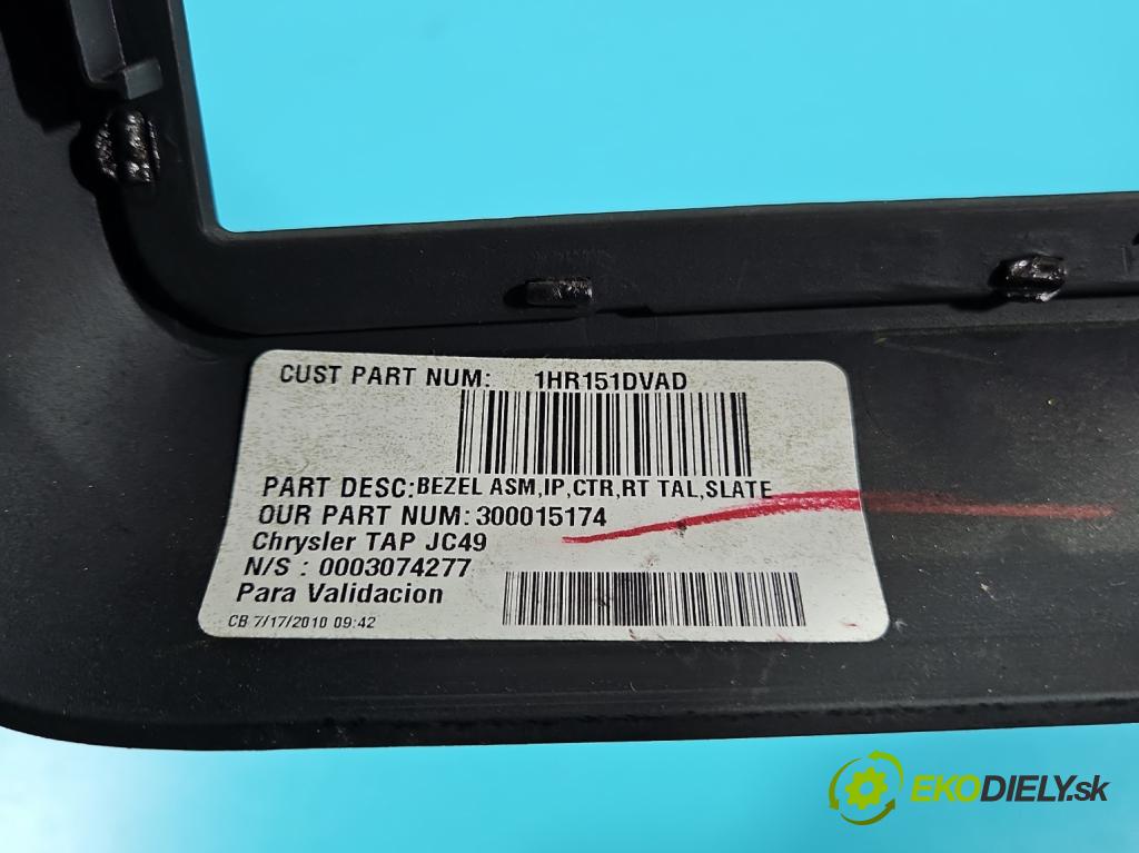 Dodge Journey 2.0 CRD 140 HP automatic 103 kW 1968 cm3 5- Mřížka: kúrenia stredová 1HR151DVAD (Mriežka kúrenia (fukár))