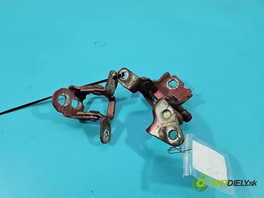 Dodge Journey 2.0 CRD 140 hp automatic 103 kW 1968 cm3 5- Závěs: dveře přední levý 85574F