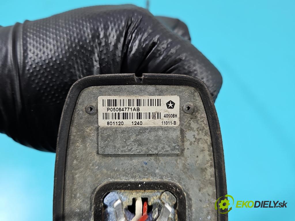 Dodge Journey 2.0 CRD 140 HP automatic 103 kW 1968 cm3 5- Antena P05064771AB