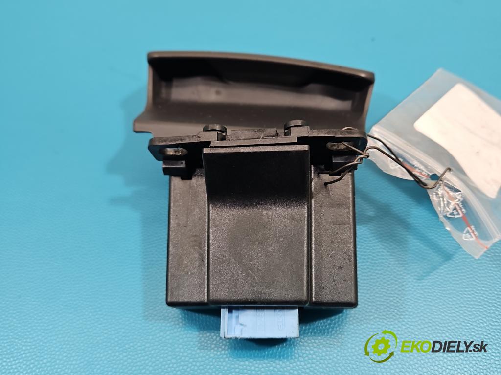 Renault Laguna II 2001-2007 2.0 16v 135 HP manual 99 kW 1998 cm3 5- prepínač brzda: ručný 8200368609B (Prepínacie páčky pod volantom)