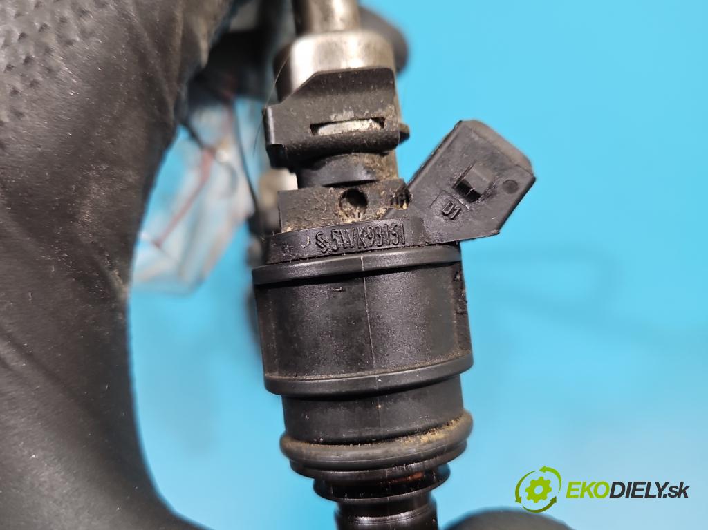 Opel Zafira A 1999-2005 1.8 16V 125 HP manual 92 kW 1796 cm3 5- vstrek 90536149 (Vstrekovač paliva)