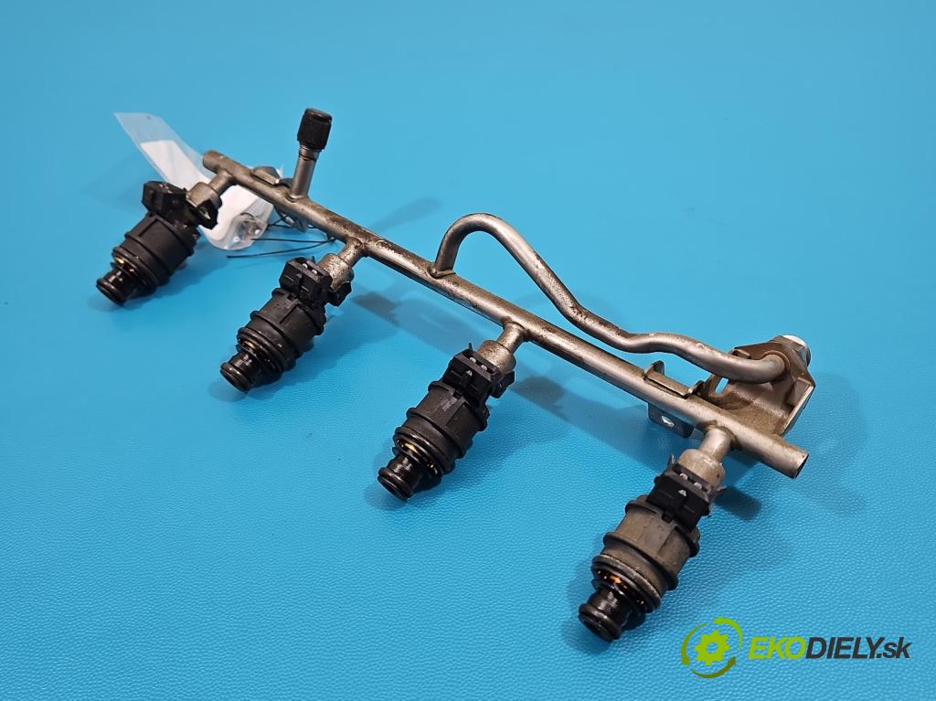 Opel Zafira A 1999-2005 1.8 16V 125 HP manual 92 kW 1796 cm3 5- vstrek 90536149 (Vstrekovač paliva)