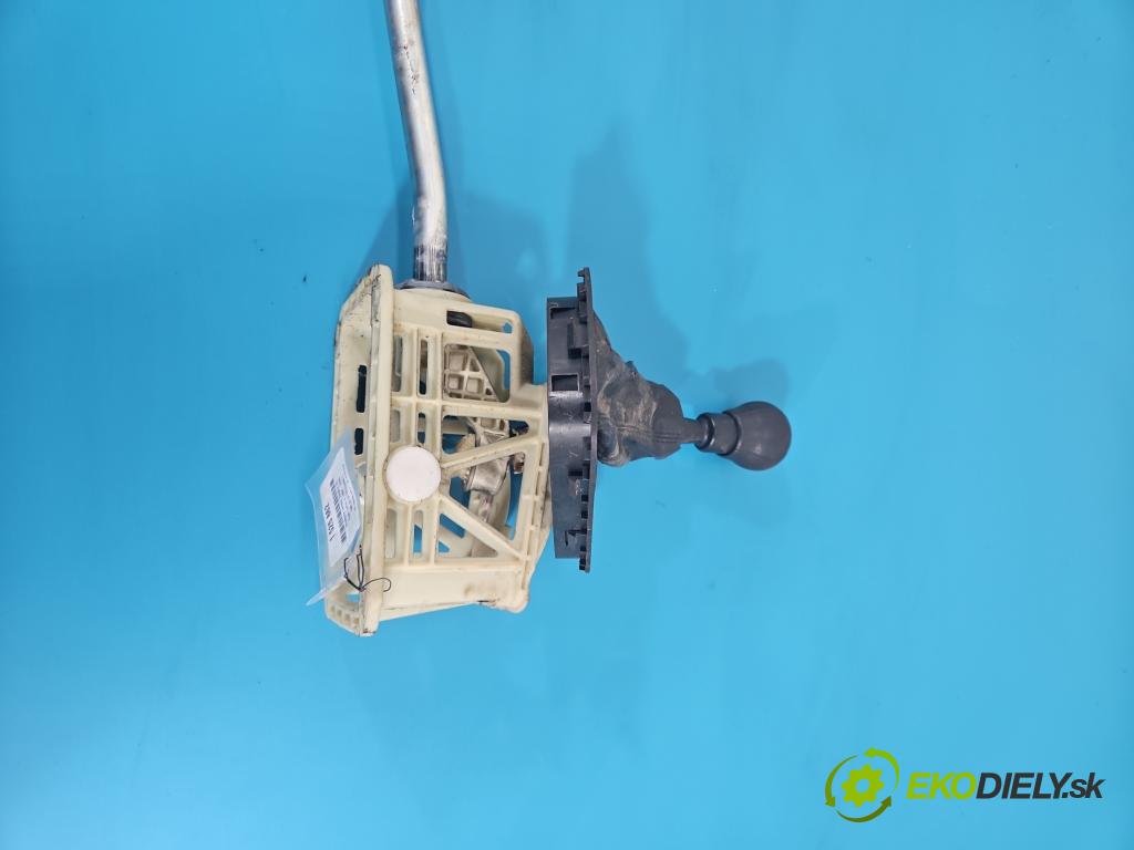 Opel Zafira A 1999-2005 1.8 16V 125 HP manual 92 kW 1796 cm3 5- Páka: Změny: stupeň,rýchlosť 90523924 (Rýchlostná páka (kulisa))