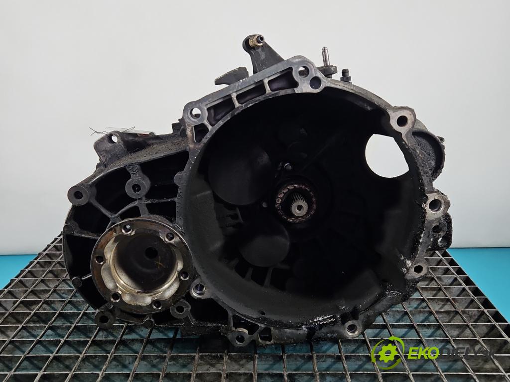 Vw Passat CC 2008-2016 2.0 TDI 140 hp manual 103 kW 1968 cm3 4- převodovka stupňová manual KNS