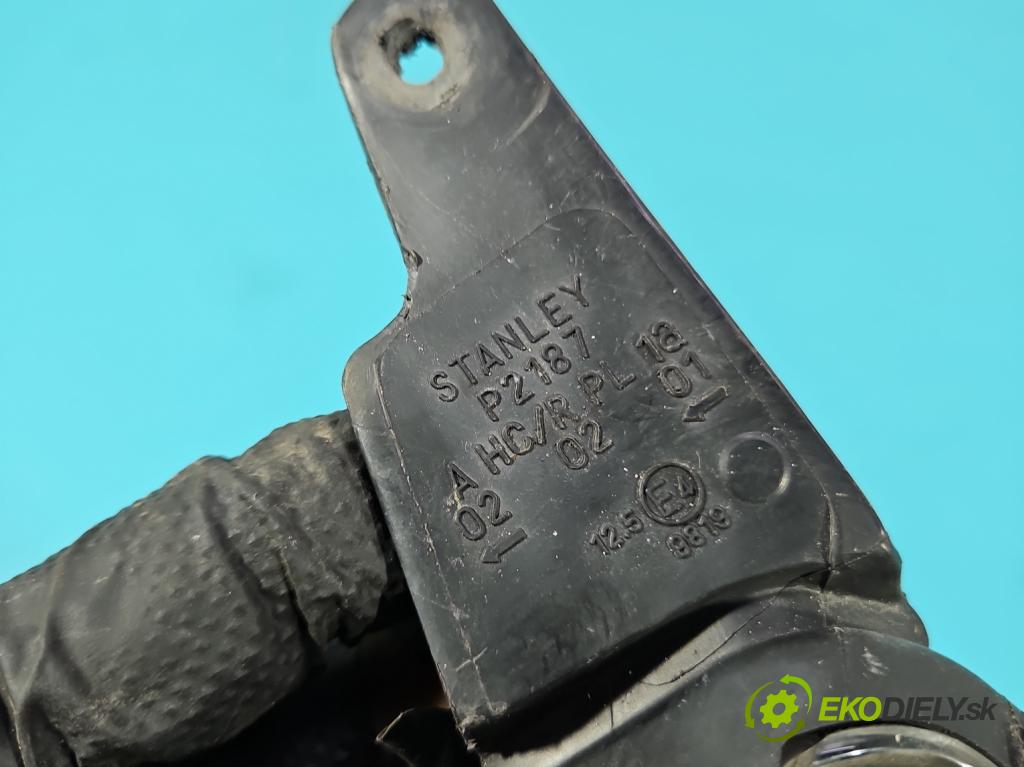 Honda Jazz II 2002-2008 1.2b 77 HP manual 57 kW 1246 cm3 5- Reflektor: pravý  (Svetlo predné pravé)