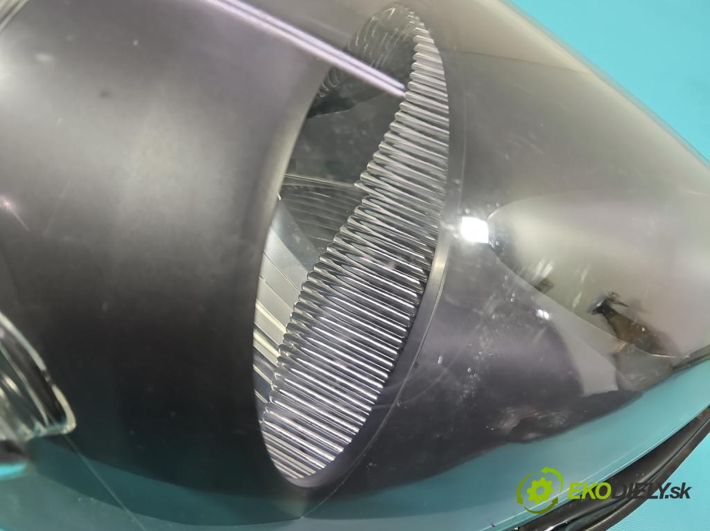 Honda Jazz II 2002-2008 1.2b 77 HP manual 57 kW 1246 cm3 5- Reflektor: pravý  (Svetlo predné pravé)