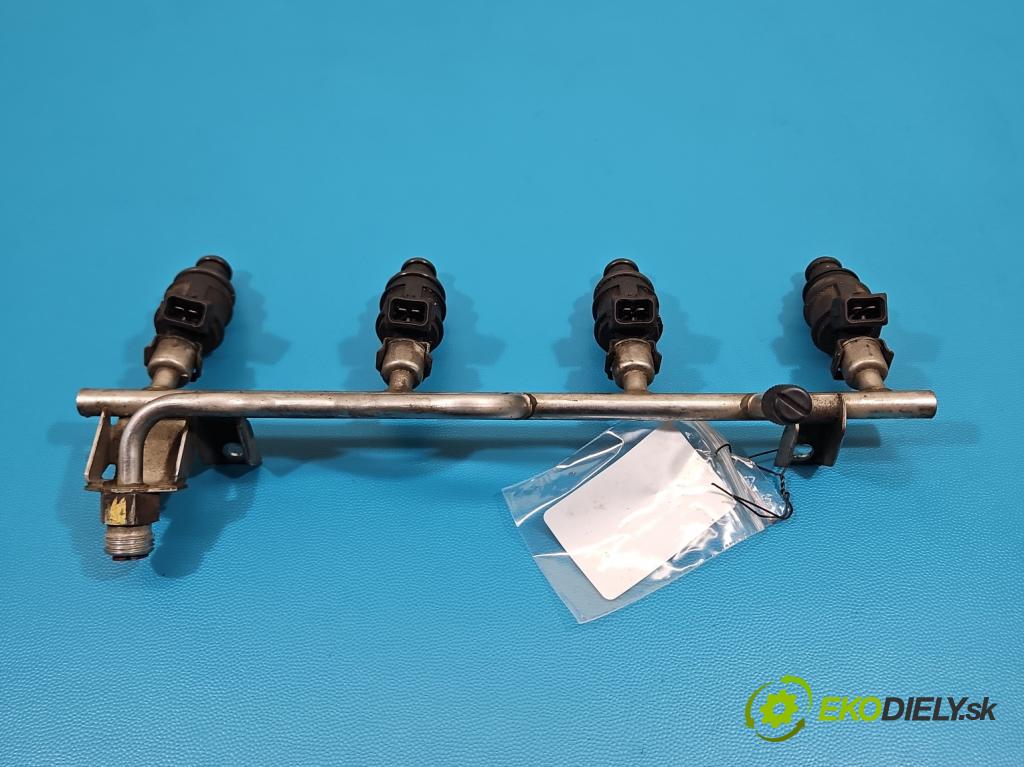 Opel Zafira A 1999-2005 1.8 16V 125 HP manual 92 kW 1796 cm3 5- vstrek 90536149 (Vstrekovač paliva)