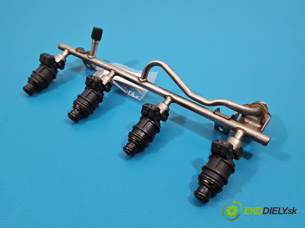 Opel Zafira A 1999-2005 1.8 16V 125 HP manual 92 kW 1796 cm3 5- vstrek 90536149 (Vstrekovač paliva)