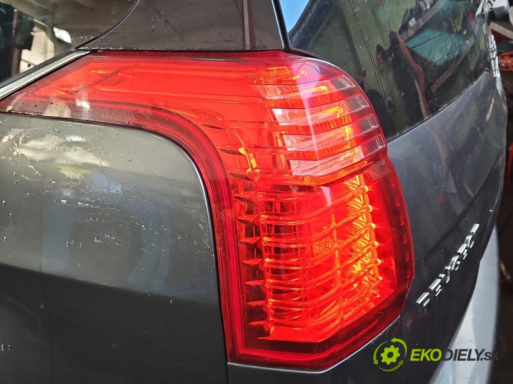 Peugeot 5008 I 2009-2017 2.0 HDI 150 hp manual 110 kW 1997 cm3 5- světlo zadní levé  (Klika dveří ostatní)