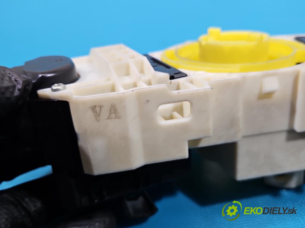 Honda Civic VIII 2006-2011 1.4 16V 95 HP automatic 70 kW 1339 cm3 4- prepínač komplex:  (Prepínacie páčky pod volantom)