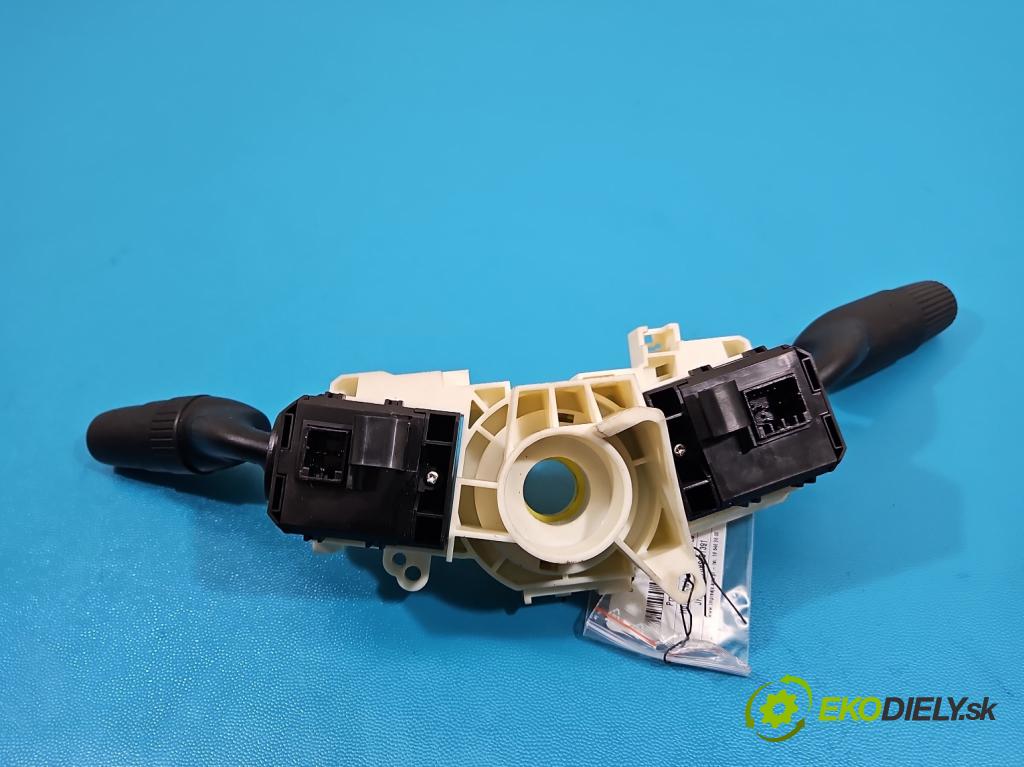 Honda Civic VIII 2006-2011 1.4 16V 95 HP automatic 70 kW 1339 cm3 4- prepínač komplex:  (Prepínacie páčky pod volantom)